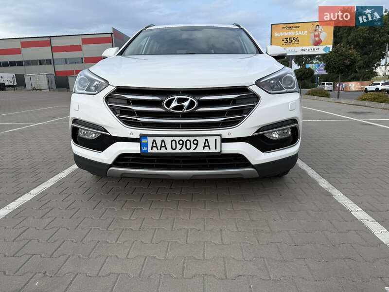 Внедорожник / Кроссовер Hyundai Santa FE 2016 в Киеве