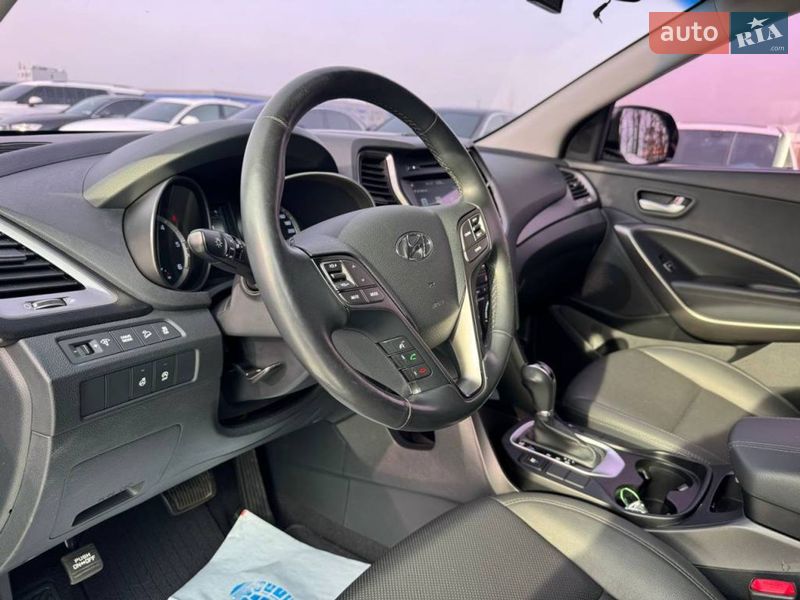 Внедорожник / Кроссовер Hyundai Santa FE 2015 в Киеве