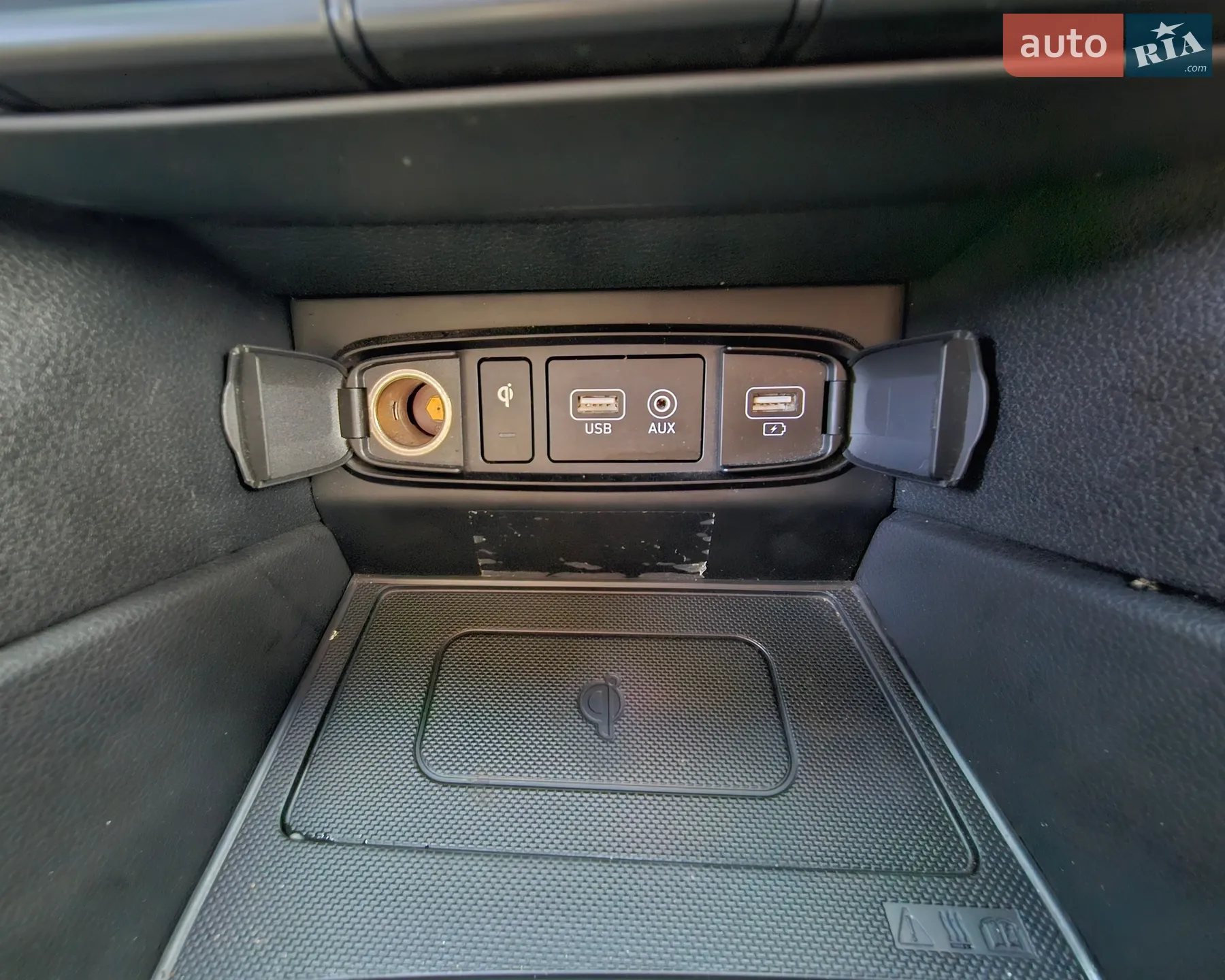 2018 Hyundai Santa Fe - мініатюра 38