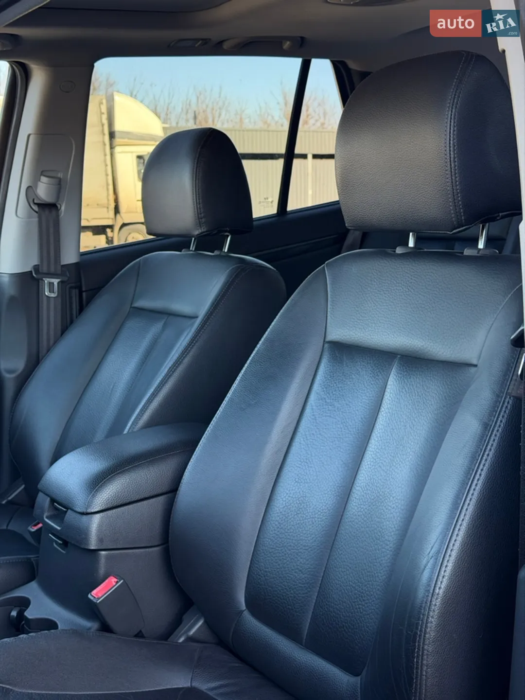 2010 Hyundai Santa Fe - мініатюра 48