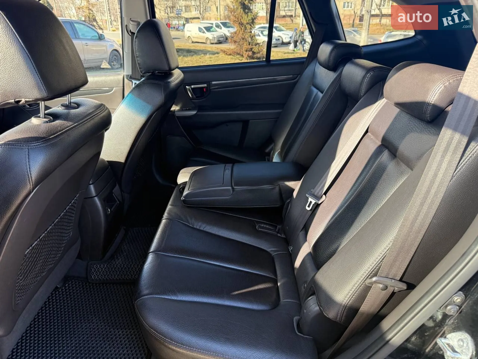 2011 Hyundai Santa Fe - мініатюра 36