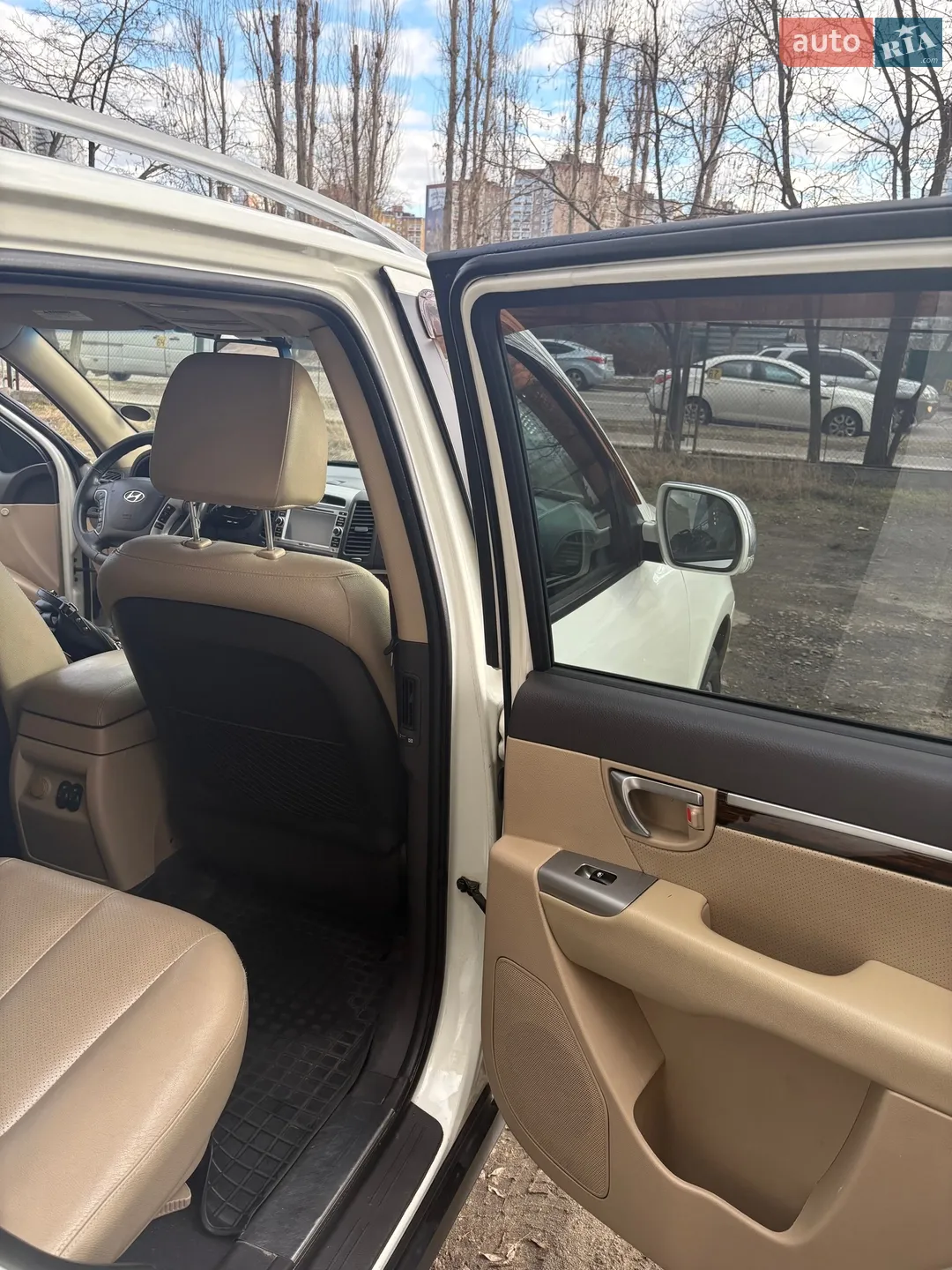 2011 Hyundai Santa Fe - мініатюра 23