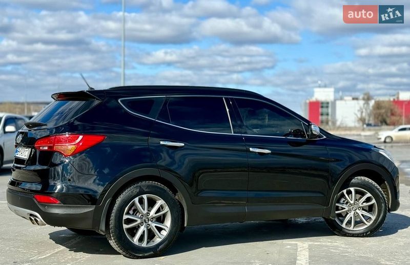 Внедорожник / Кроссовер Hyundai Santa FE 2013 в Киеве
