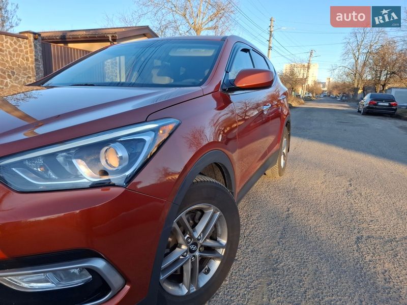 Внедорожник / Кроссовер Hyundai Santa FE 2016 в Киеве