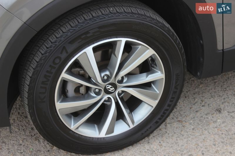 Внедорожник / Кроссовер Hyundai Santa FE 2018 в Днепре