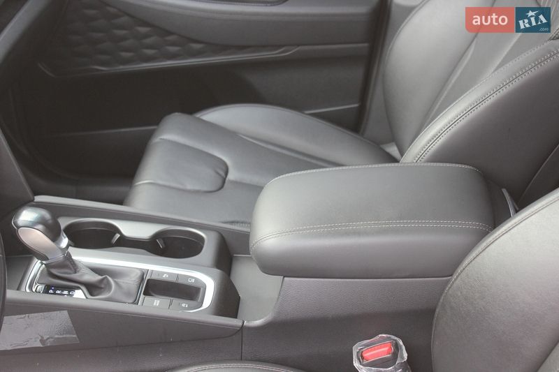 Внедорожник / Кроссовер Hyundai Santa FE 2018 в Днепре