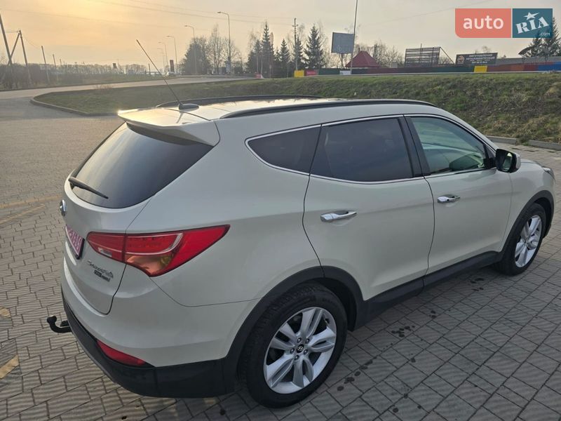 Внедорожник / Кроссовер Hyundai Santa FE 2014 в Стрые