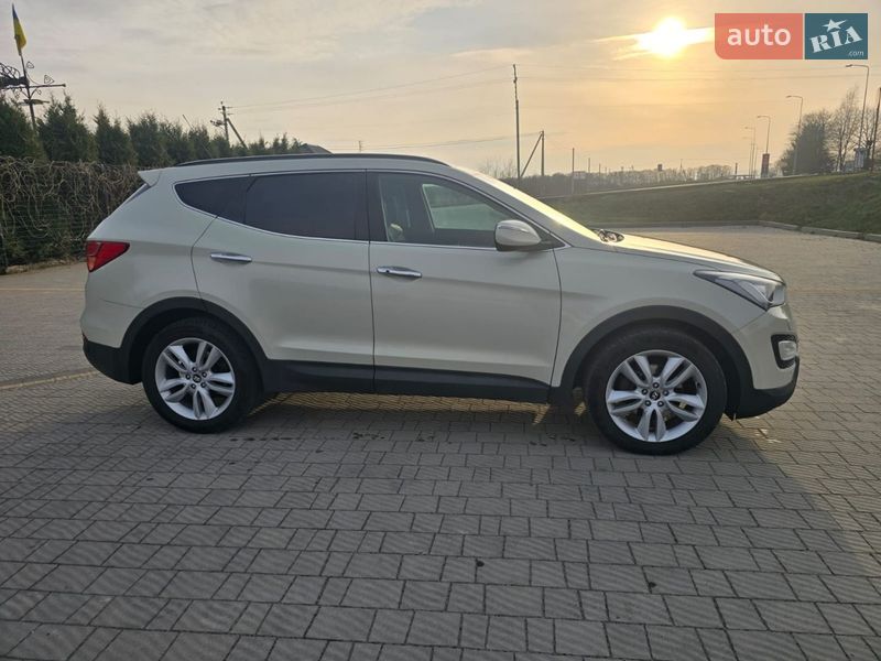 Внедорожник / Кроссовер Hyundai Santa FE 2014 в Стрые