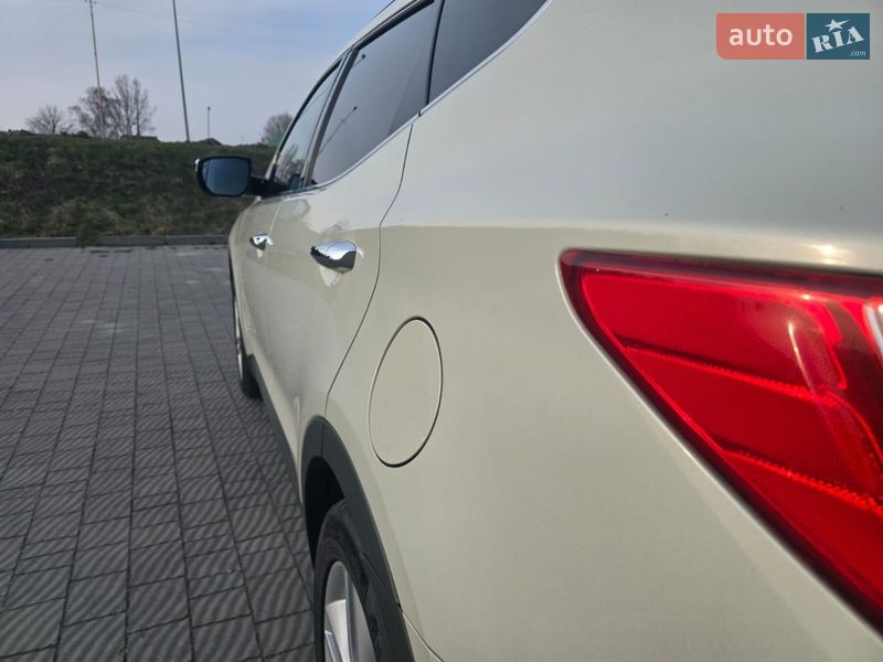 Внедорожник / Кроссовер Hyundai Santa FE 2014 в Стрые
