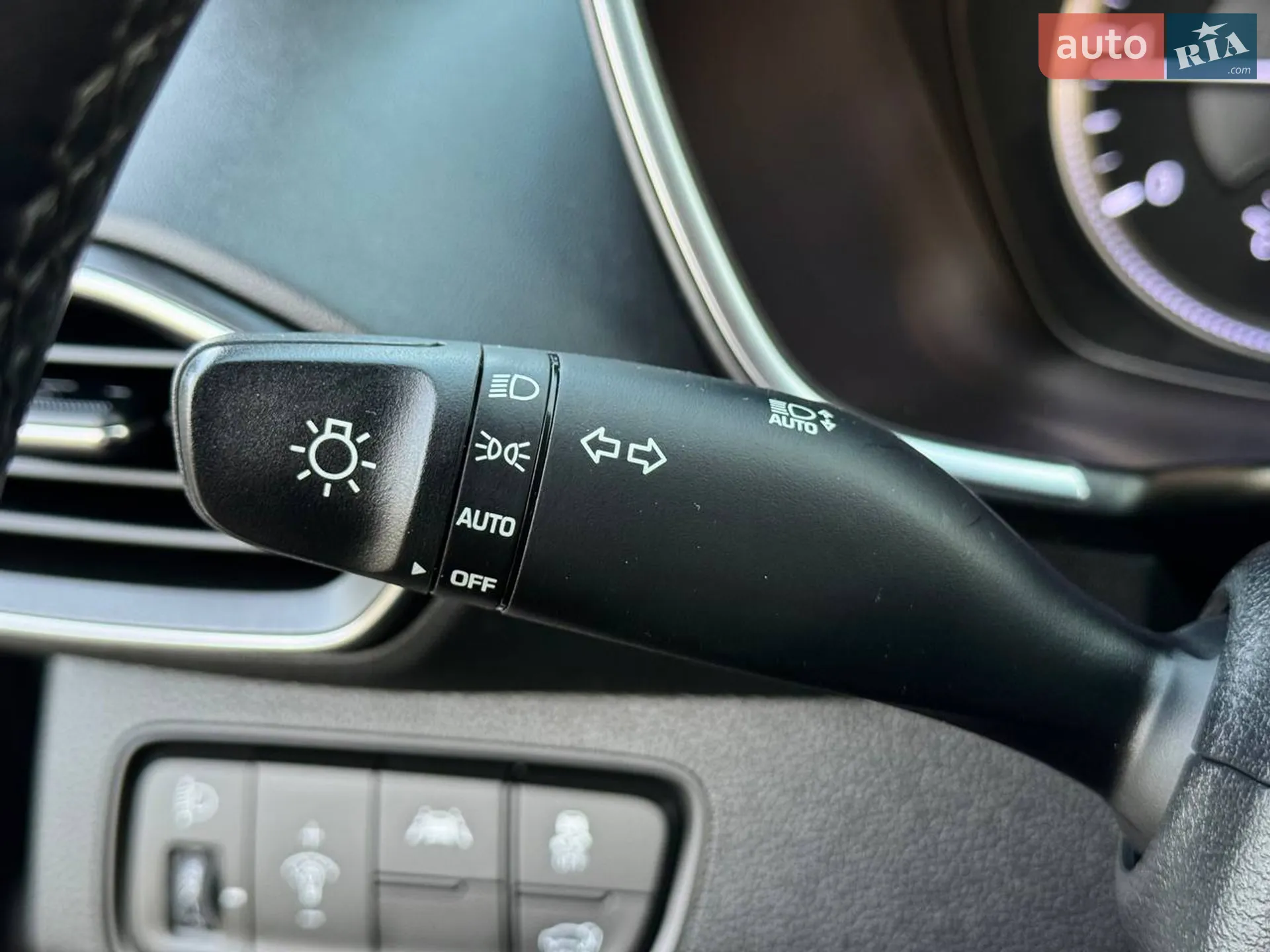 2018 Hyundai Santa Fe - мініатюра 48