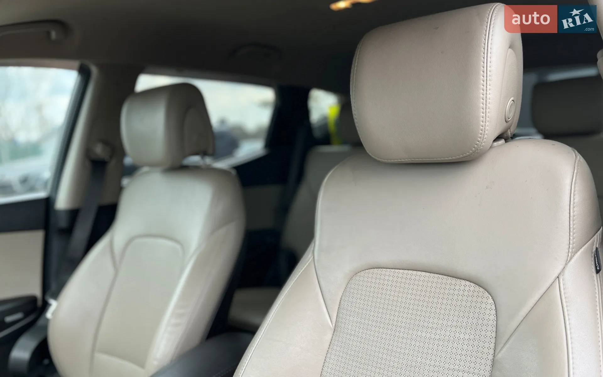 2014 Hyundai Santa Fe - мініатюра 19