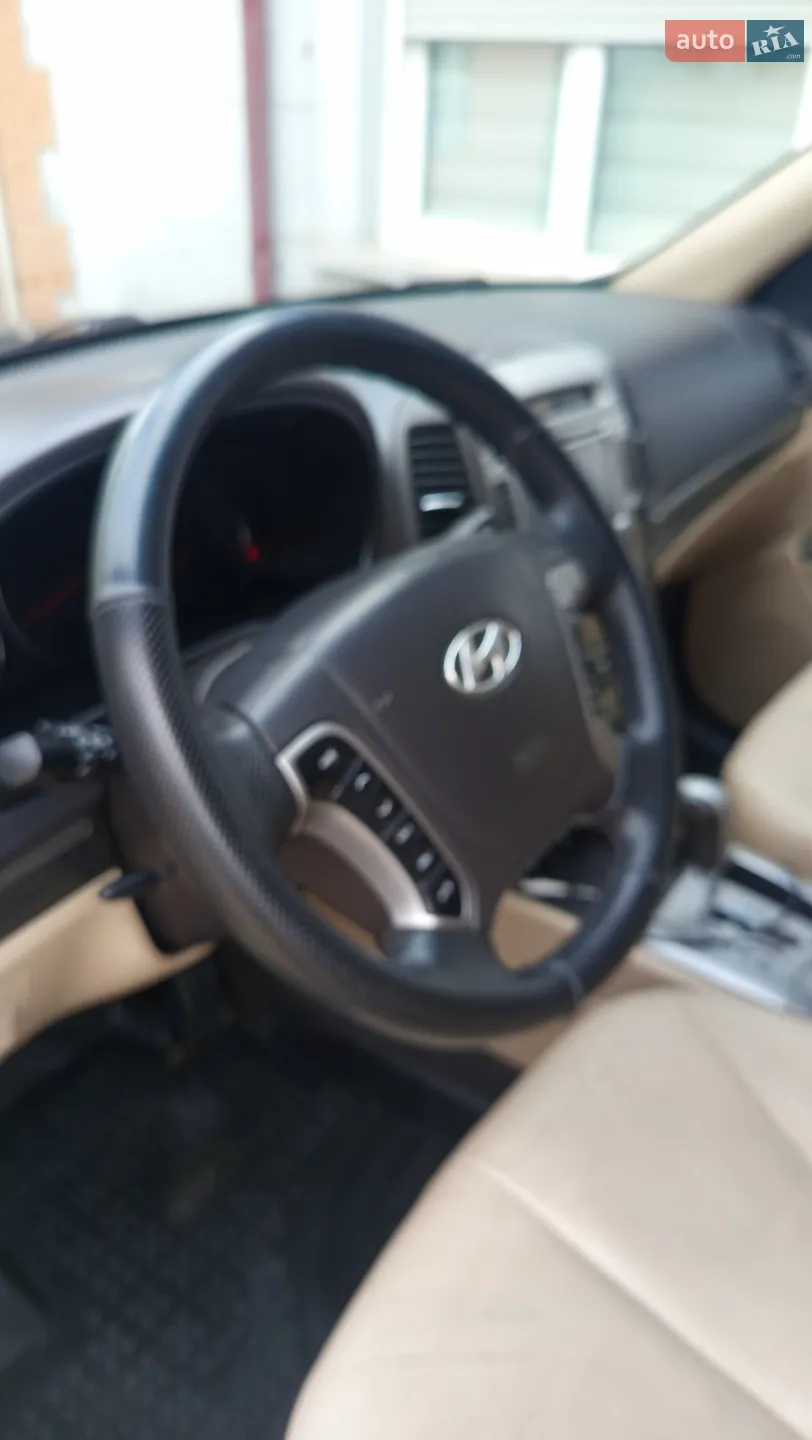 2010 Hyundai Santa Fe - мініатюра 9