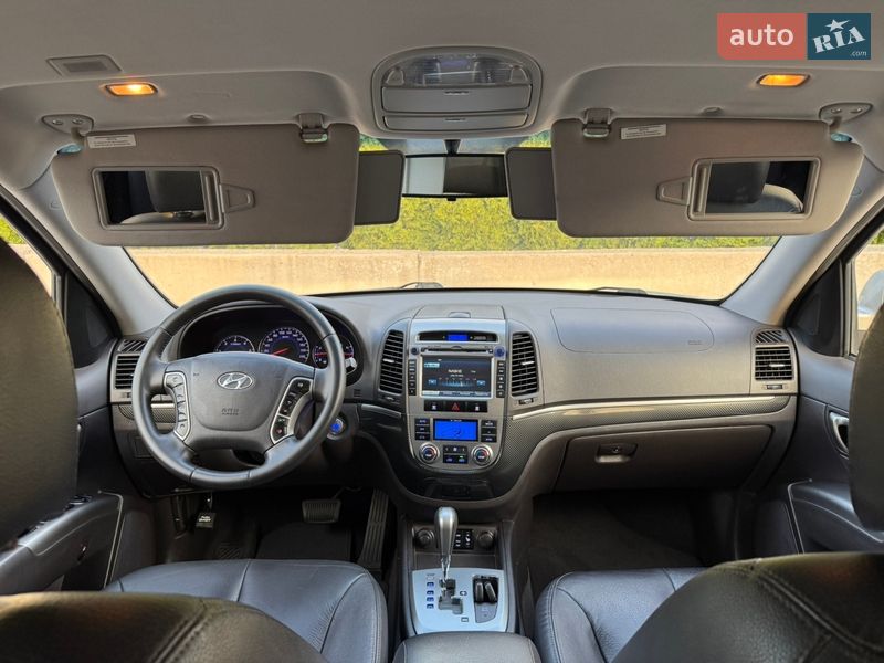 Внедорожник / Кроссовер Hyundai Santa FE 2012 в Ровно