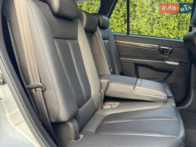 Внедорожник / Кроссовер Hyundai Santa FE 2012 в Ровно