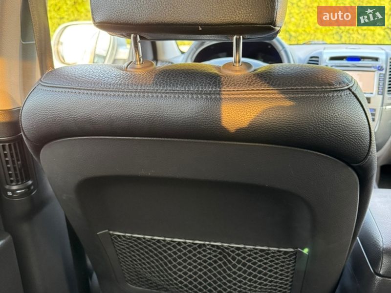 Внедорожник / Кроссовер Hyundai Santa FE 2012 в Ровно