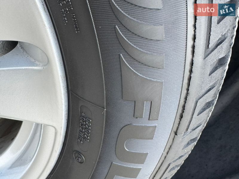 Внедорожник / Кроссовер Hyundai Santa FE 2012 в Ровно