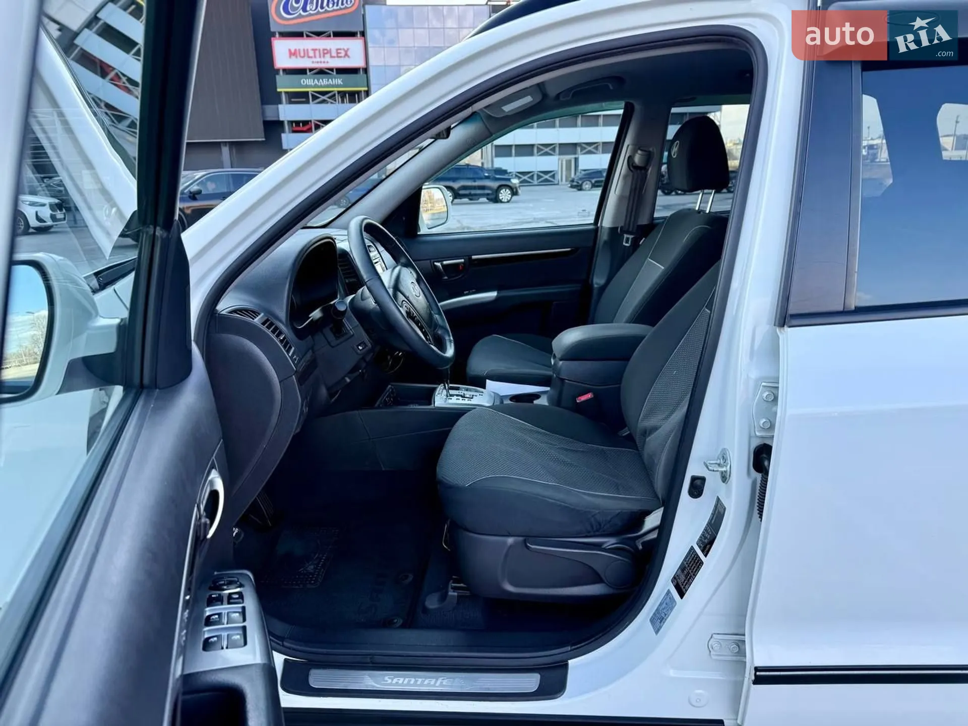 2011 Hyundai Santa Fe - мініатюра 29