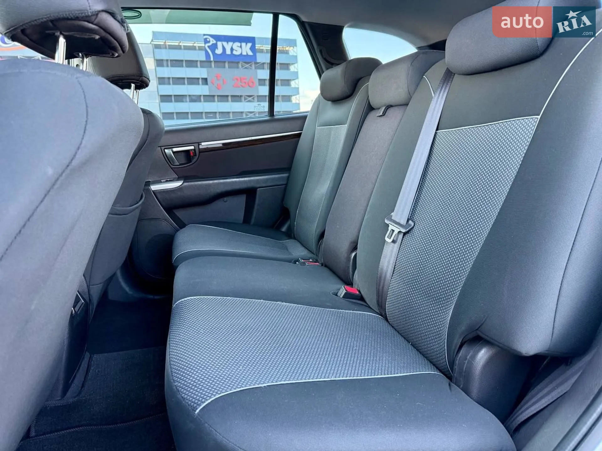 2011 Hyundai Santa Fe - мініатюра 30