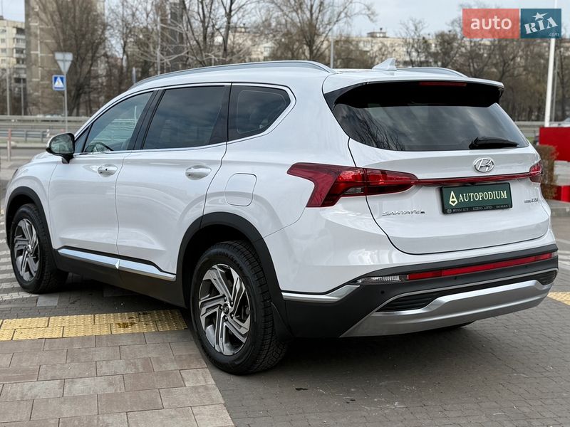 Внедорожник / Кроссовер Hyundai Santa FE 2021 в Киеве
