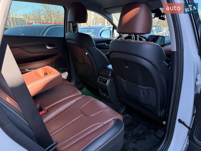 Внедорожник / Кроссовер Hyundai Santa FE 2021 в Киеве