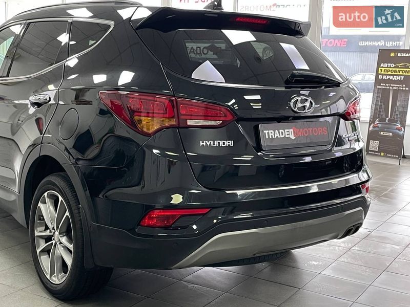 Внедорожник / Кроссовер Hyundai Santa FE 2016 в Киеве