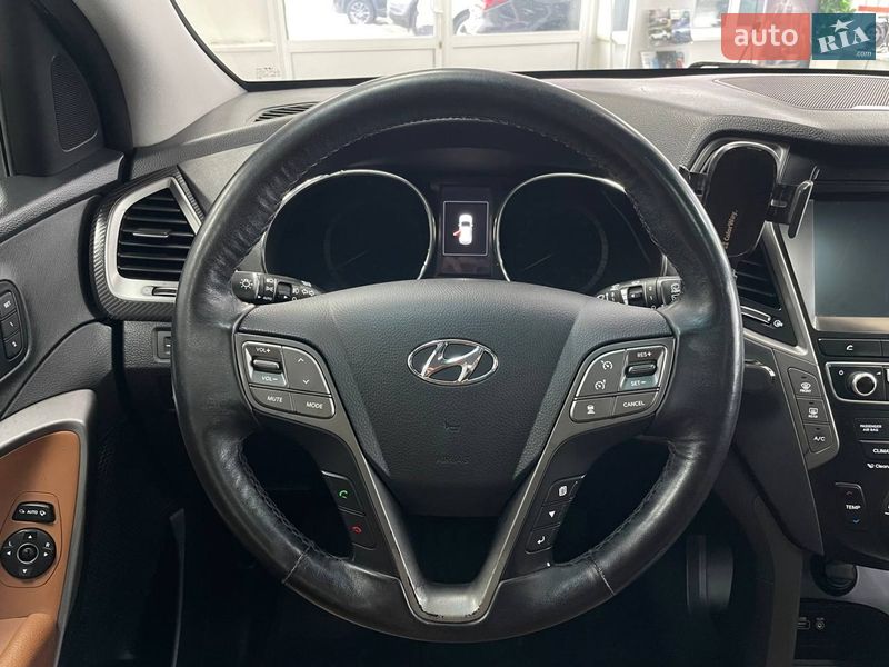 Внедорожник / Кроссовер Hyundai Santa FE 2016 в Киеве