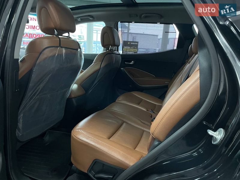 Внедорожник / Кроссовер Hyundai Santa FE 2016 в Киеве