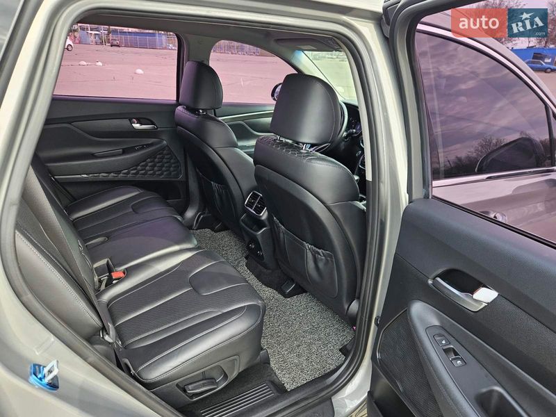 Внедорожник / Кроссовер Hyundai Santa FE 2018 в Днепре