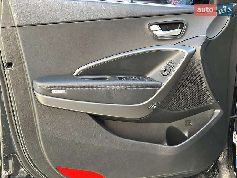 Внедорожник / Кроссовер Hyundai Santa FE 2016 в Одессе