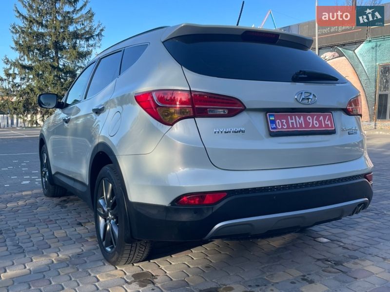 Позашляховик / Кросовер Hyundai Santa FE 2013 в Луцьку