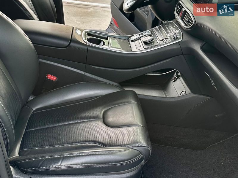 Внедорожник / Кроссовер Hyundai Santa FE 2020 в Киеве