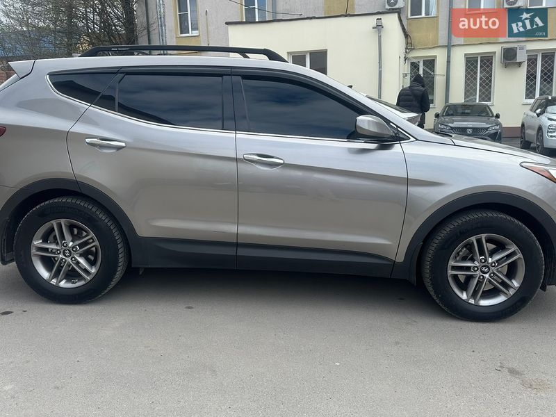 Внедорожник / Кроссовер Hyundai Santa FE 2016 в Каменец-Подольском