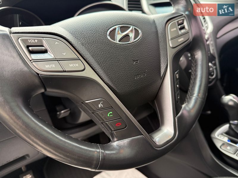 Внедорожник / Кроссовер Hyundai Santa FE 2016 в Житомире