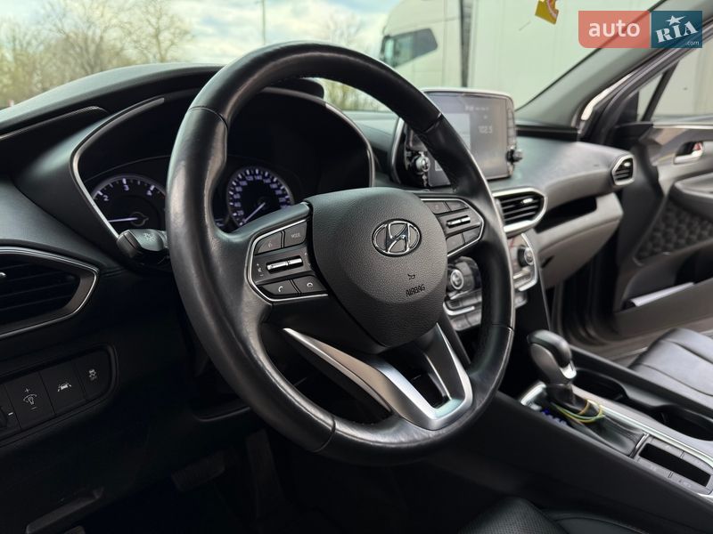 Внедорожник / Кроссовер Hyundai Santa FE 2018 в Днепре