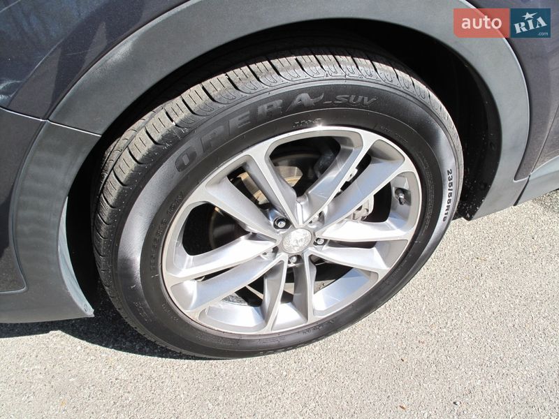 Внедорожник / Кроссовер Hyundai Santa FE 2016 в Киеве