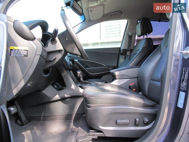 Внедорожник / Кроссовер Hyundai Santa FE 2016 в Киеве