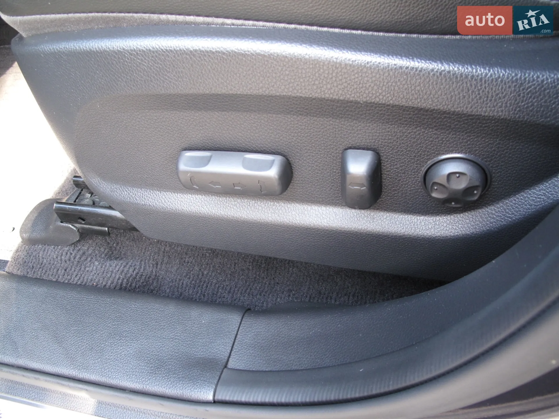 2016 Hyundai Santa Fe - мініатюра 35