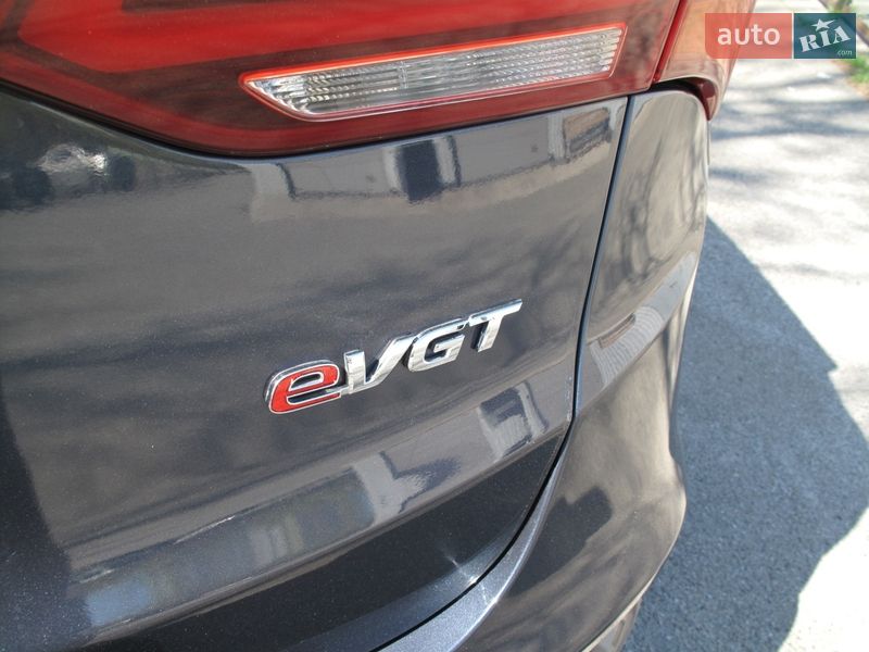 Внедорожник / Кроссовер Hyundai Santa FE 2016 в Киеве