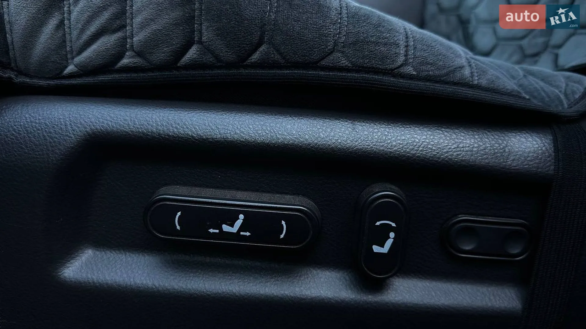 2011 Hyundai Santa Fe - мініатюра 8