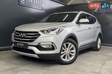 Внедорожник / Кроссовер Hyundai Santa FE 2016 в Киеве