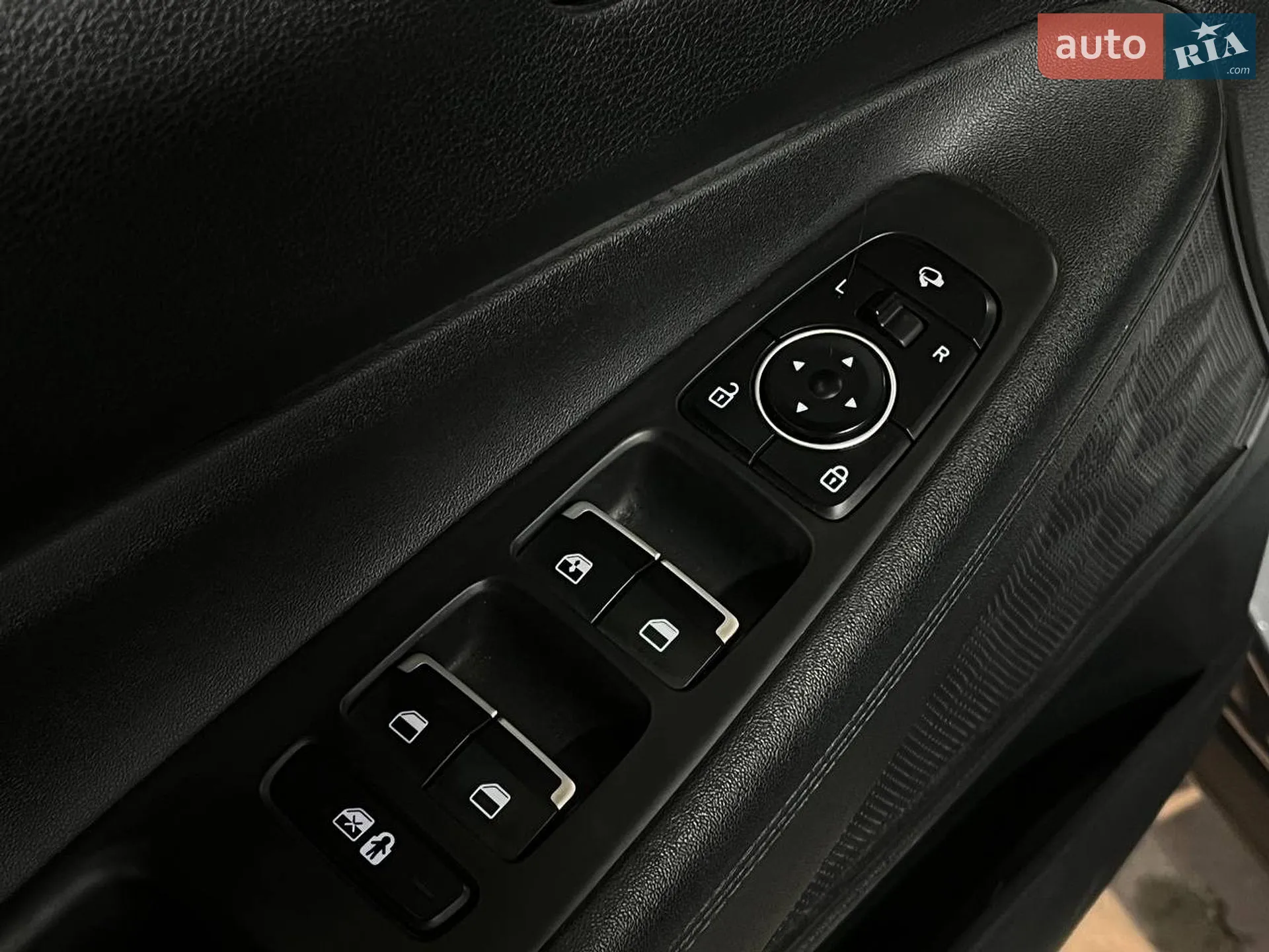 2020 Hyundai Santa Fe - мініатюра 11
