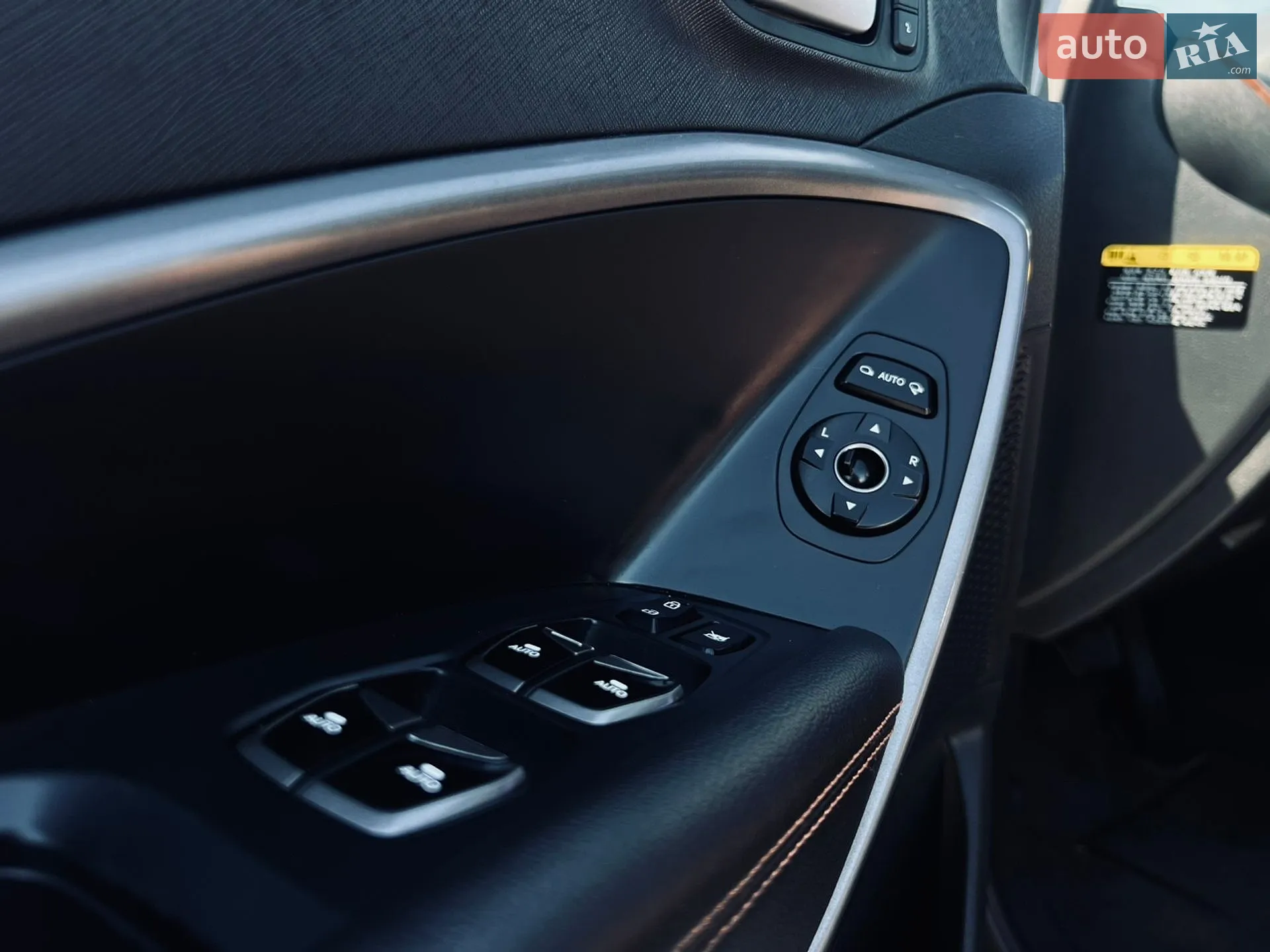 2014 Hyundai Santa Fe - мініатюра 33