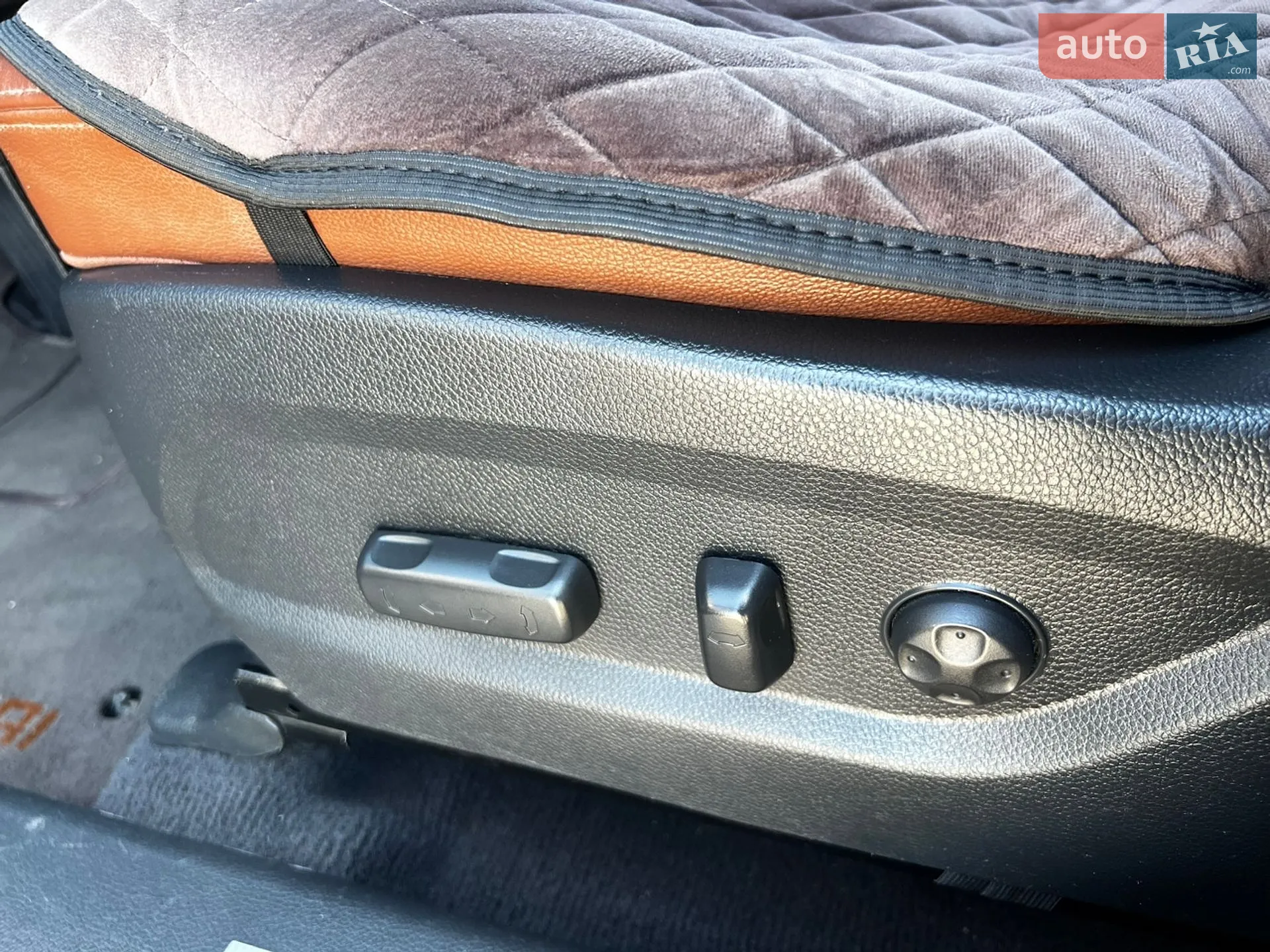 2014 Hyundai Santa Fe - мініатюра 37