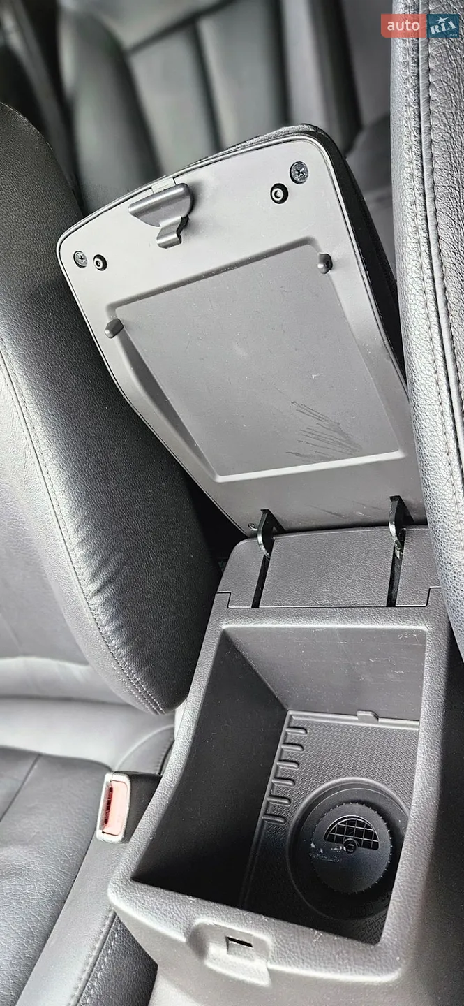2011 Hyundai Santa Fe - мініатюра 119