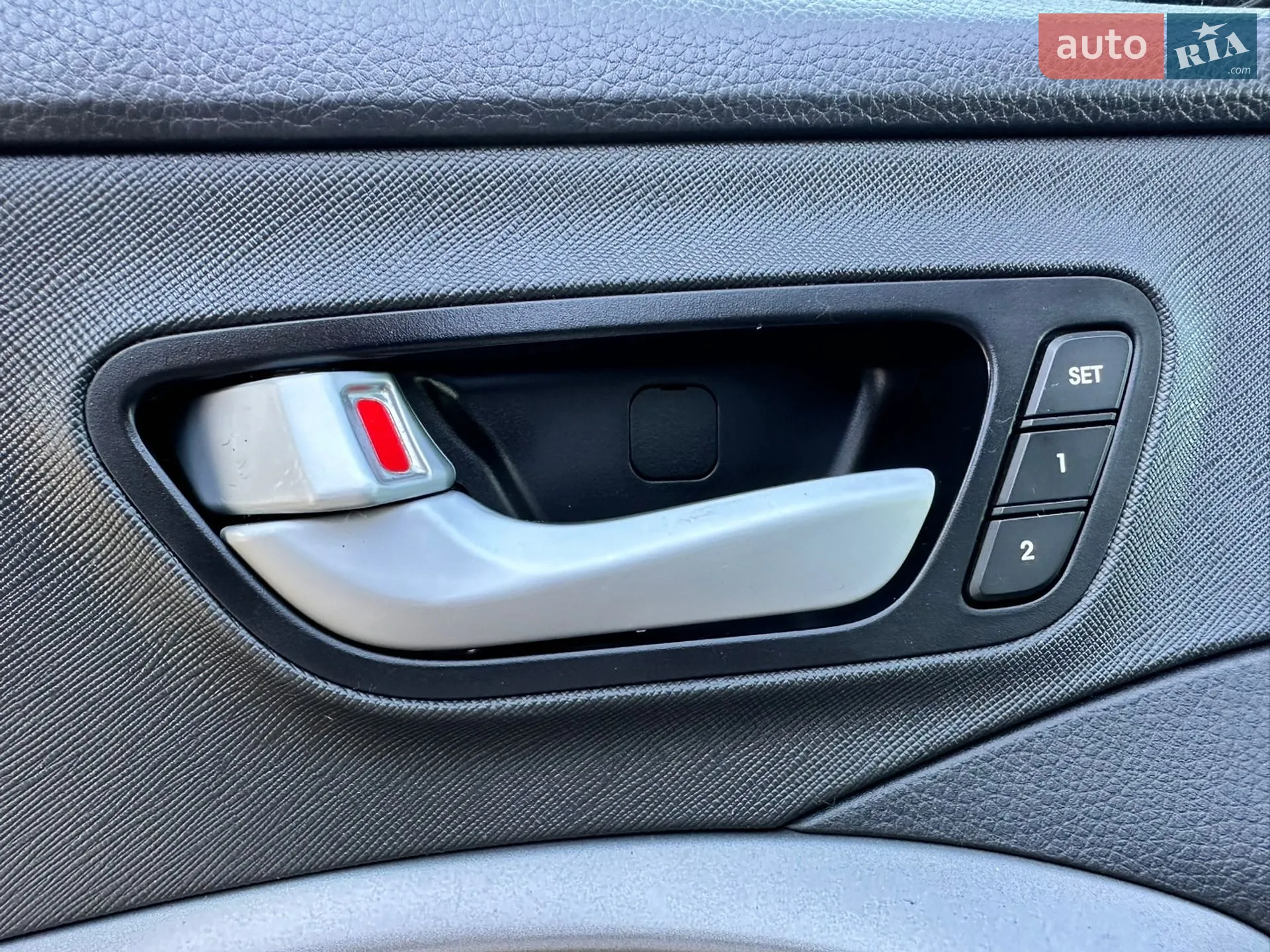 2015 Hyundai Santa Fe - мініатюра 32