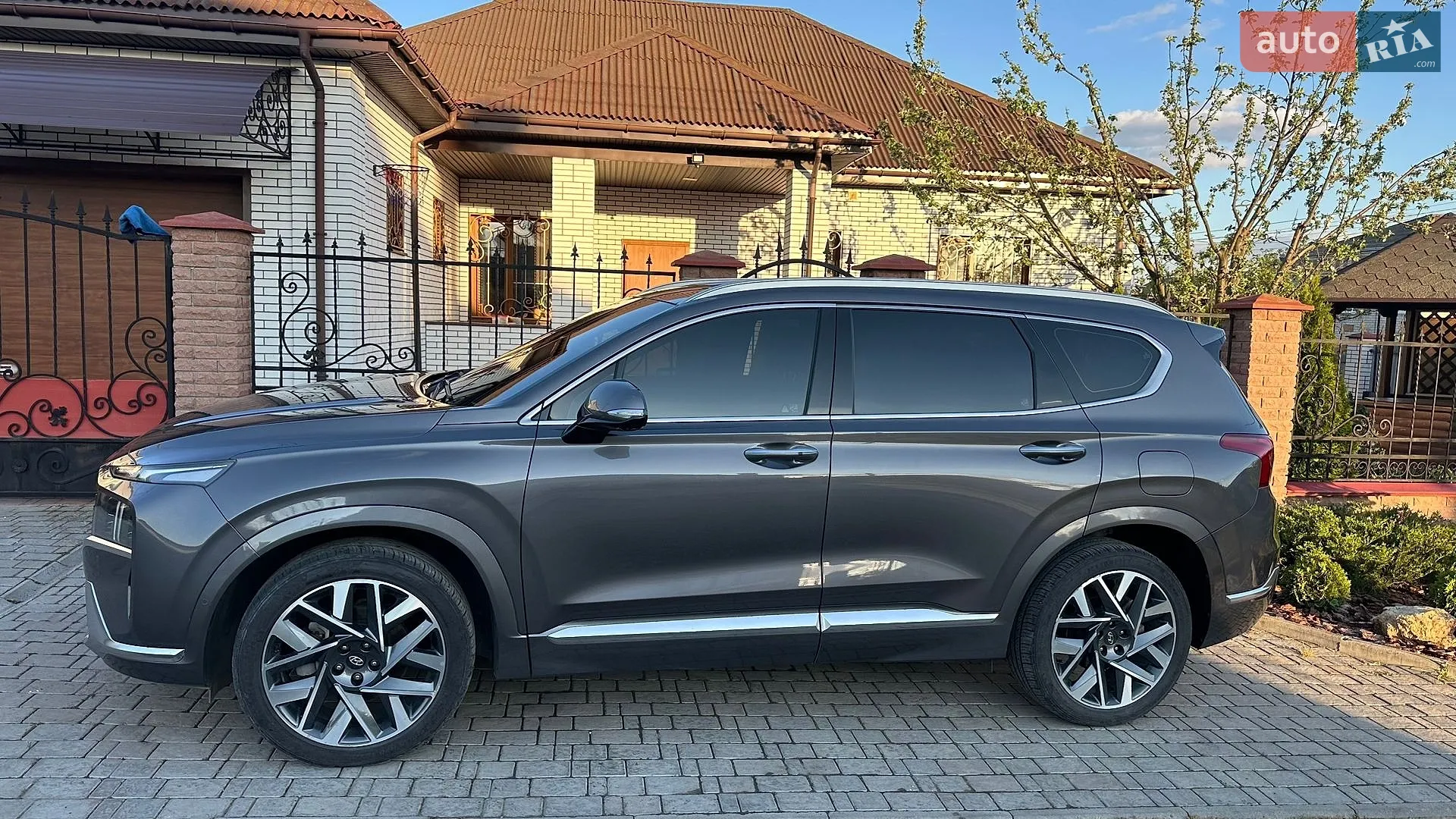 2020 Hyundai Santa Fe - мініатюра 3