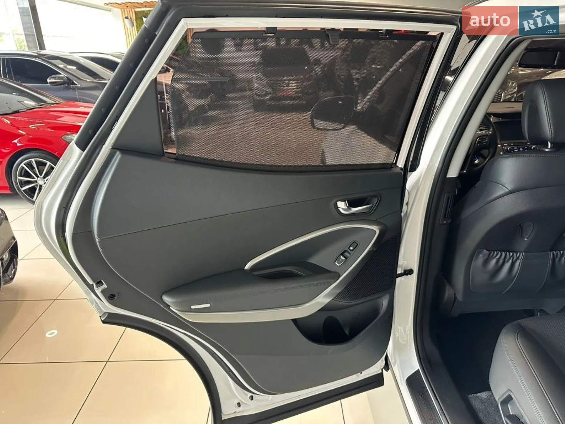 2017 Hyundai Santa Fe - мініатюра 23