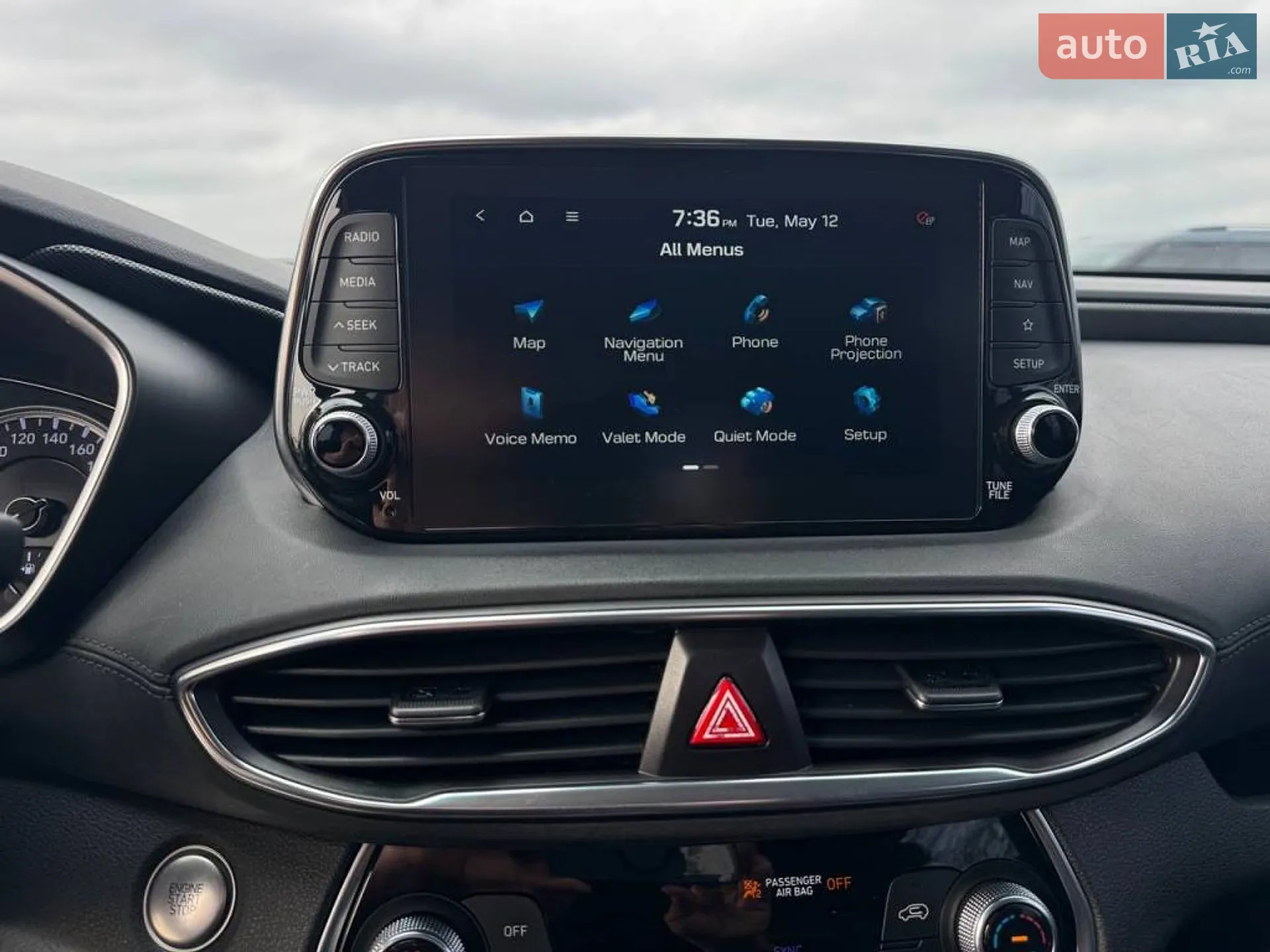 2019 Hyundai Santa Fe - мініатюра 16