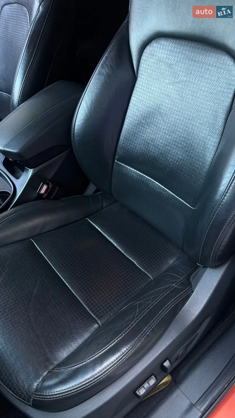 2013 Hyundai Santa Fe - мініатюра 11