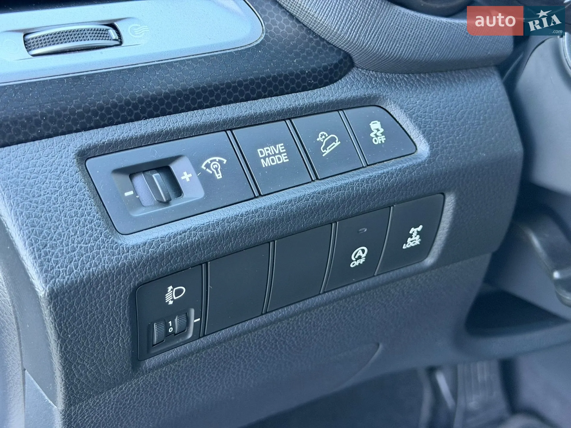 2017 Hyundai Santa Fe - мініатюра 47